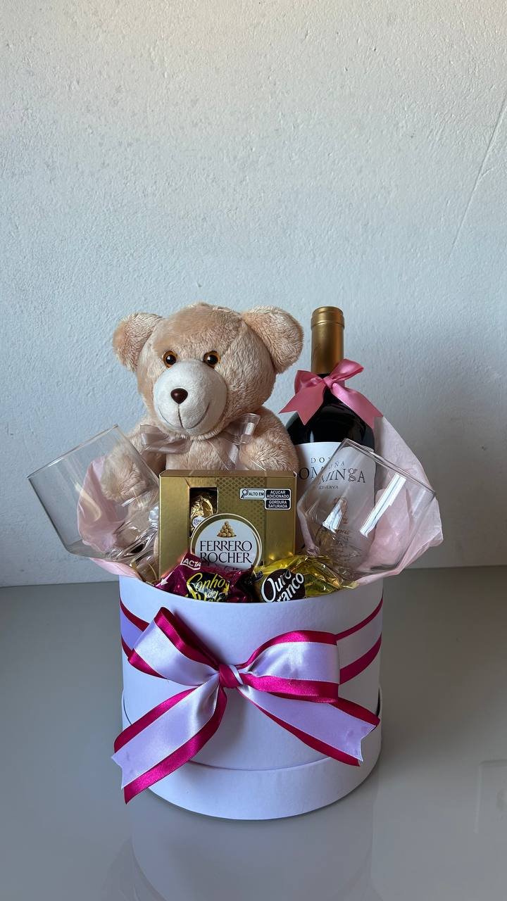 Cesta Romântica com Vinho ❤️